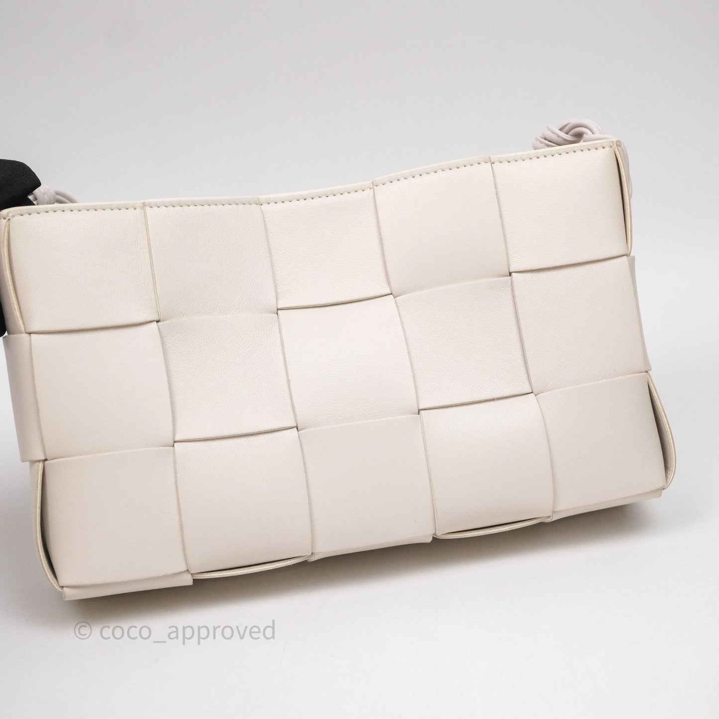 Bottega Veneta Shoulder Bag White Intrecciato Lambskin