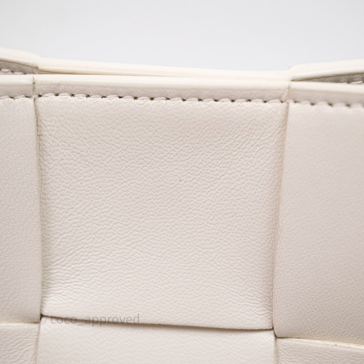 Bottega Veneta Shoulder Bag White Intrecciato Lambskin