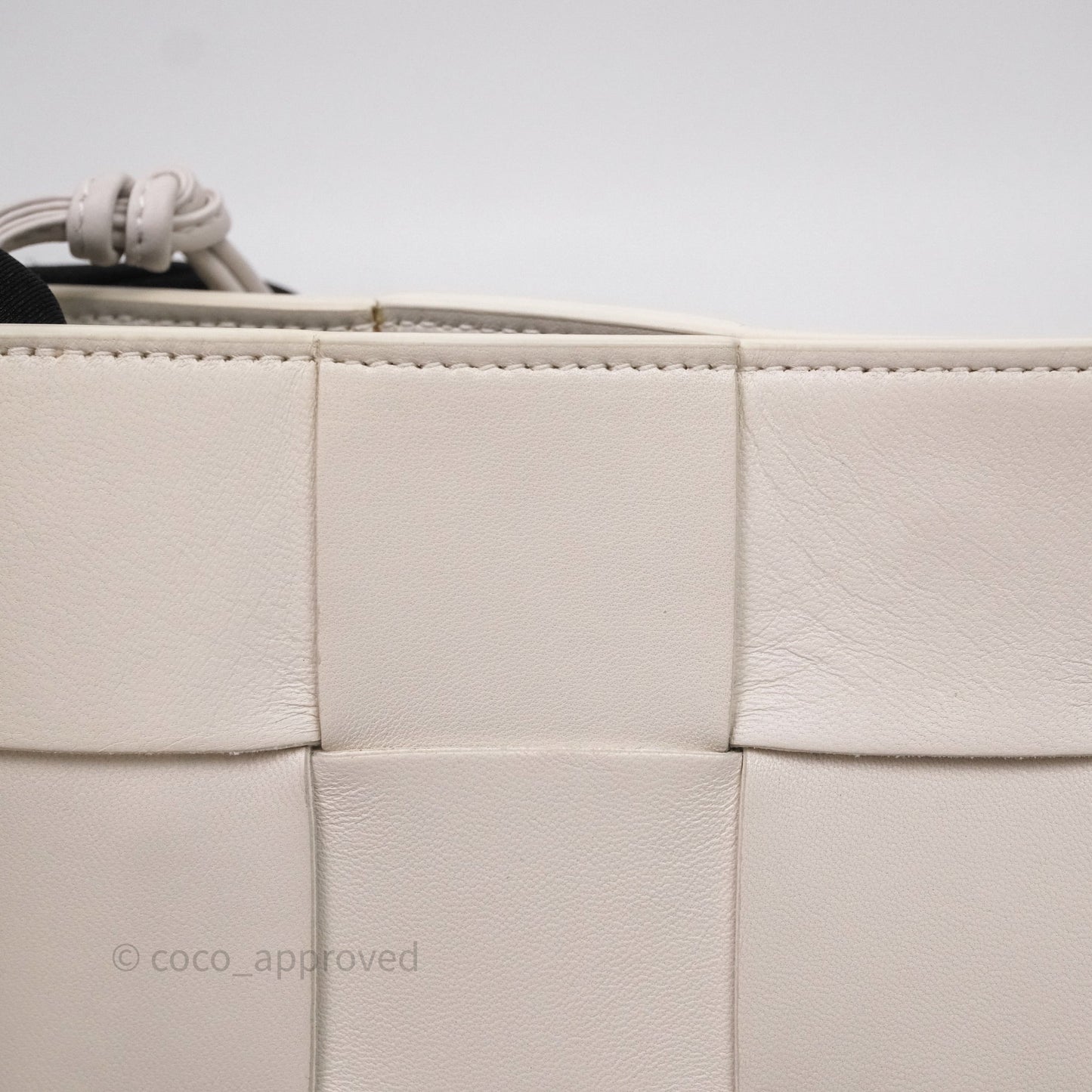 Bottega Veneta Shoulder Bag White Intrecciato Lambskin