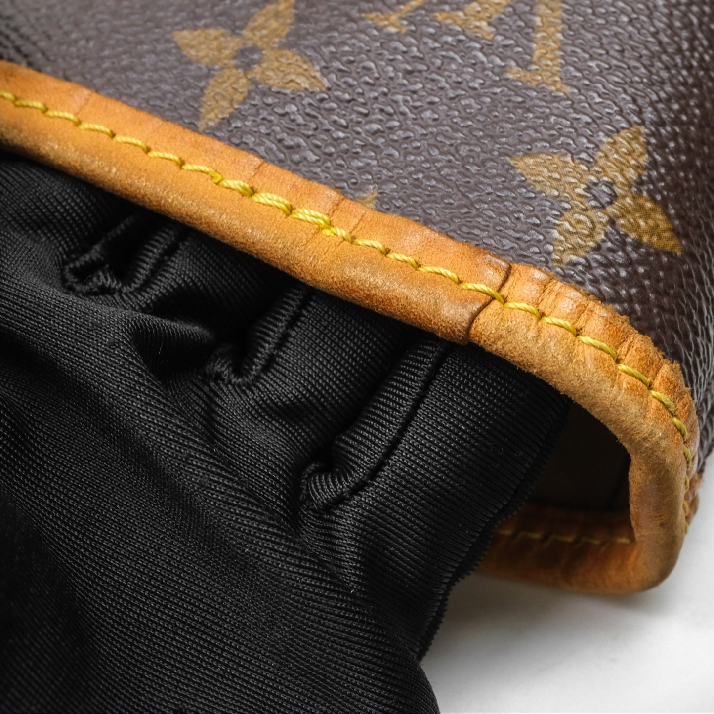 Louis Vuitton Neverfull Tote Bag Monogram Canvas