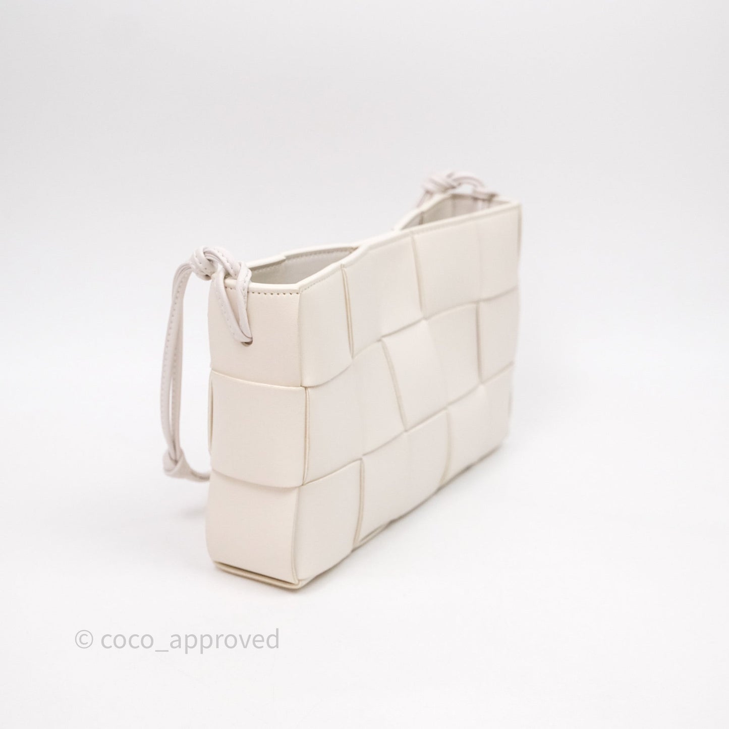 Bottega Veneta Shoulder Bag White Intrecciato Lambskin