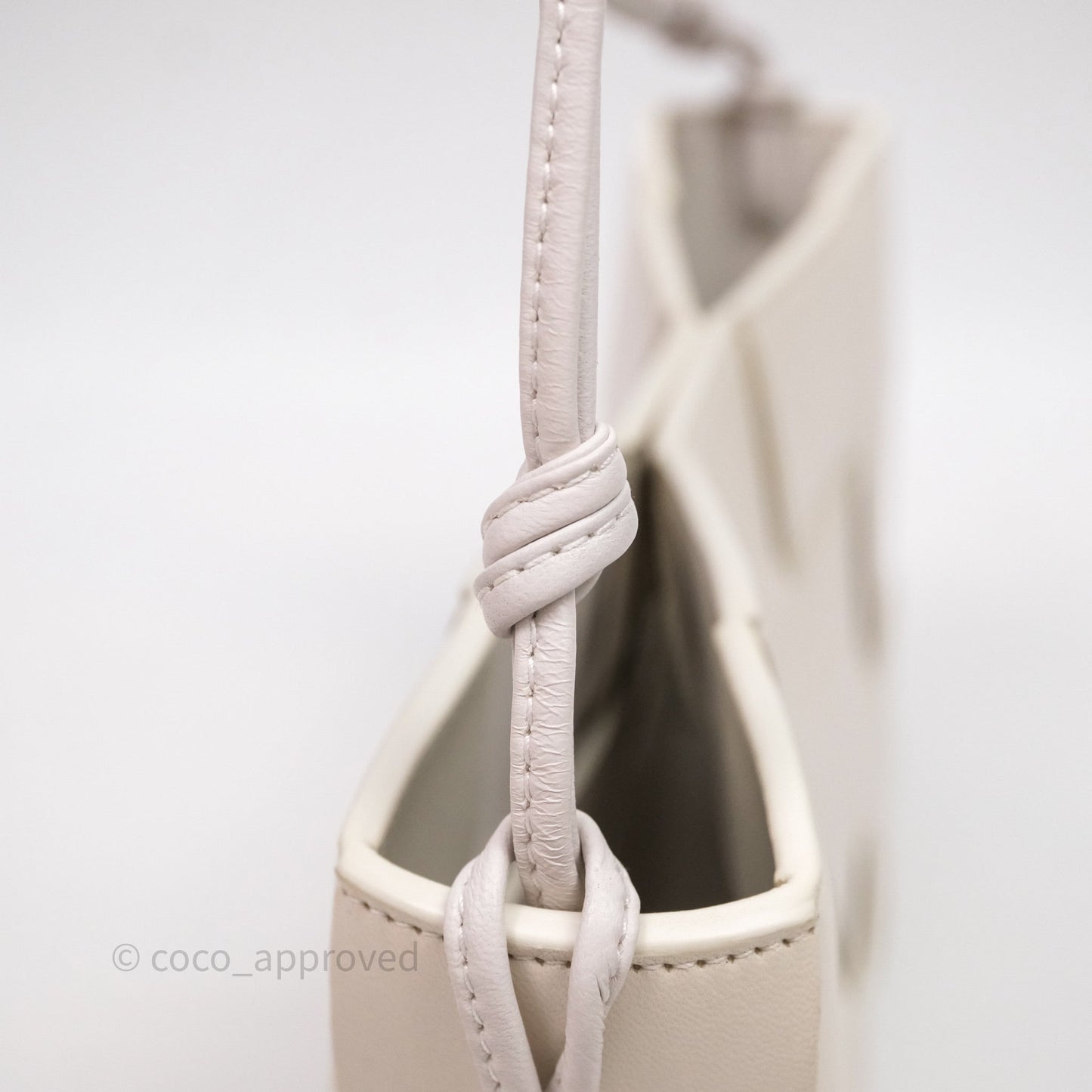Bottega Veneta Shoulder Bag White Intrecciato Lambskin
