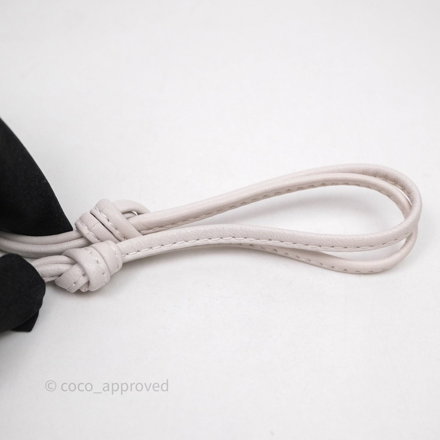 Bottega Veneta Shoulder Bag White Intrecciato Lambskin