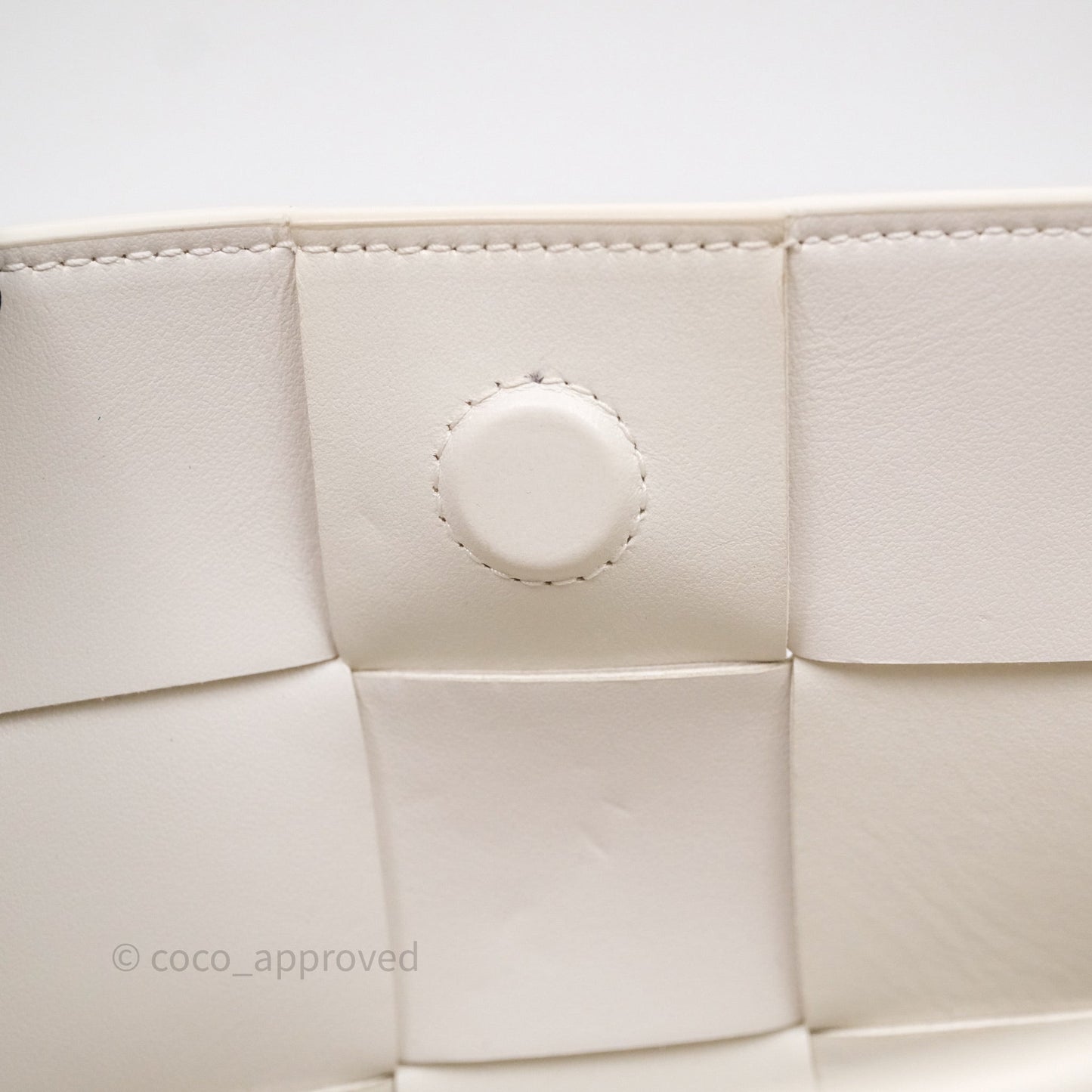Bottega Veneta Shoulder Bag White Intrecciato Lambskin