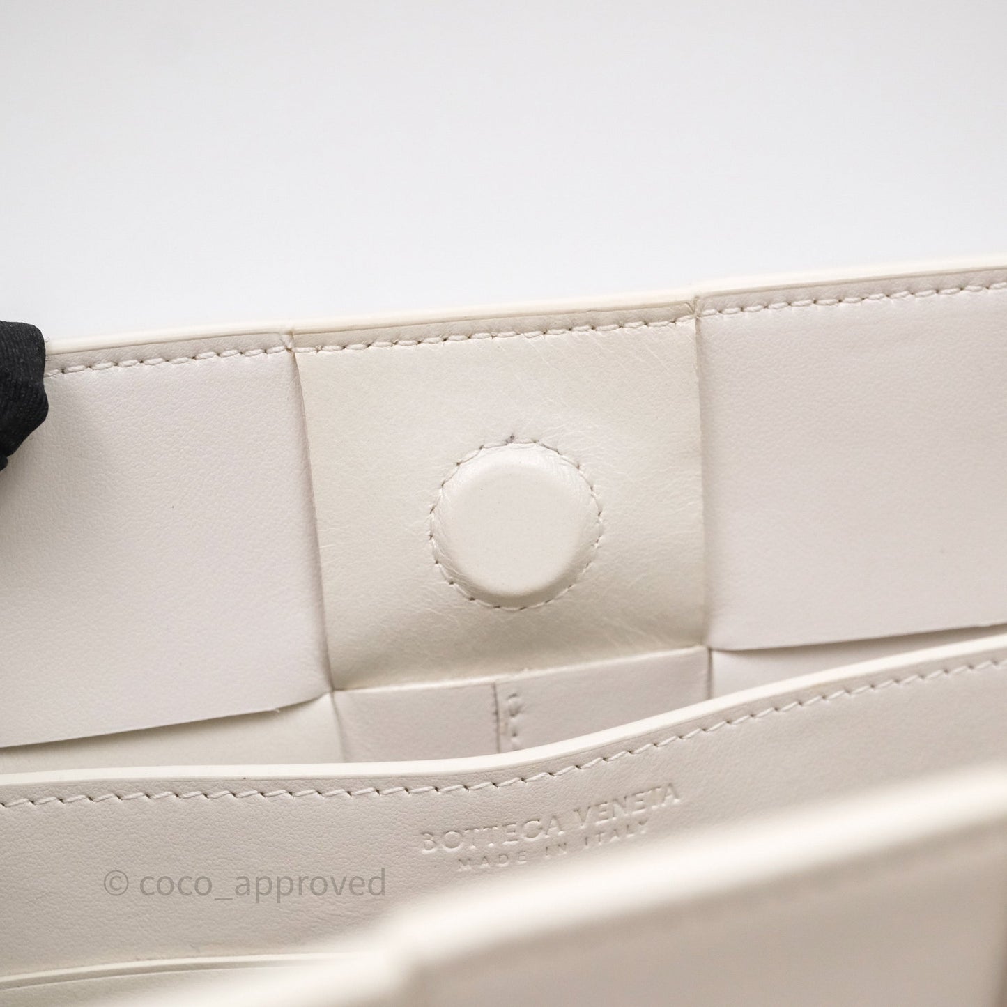 Bottega Veneta Shoulder Bag White Intrecciato Lambskin