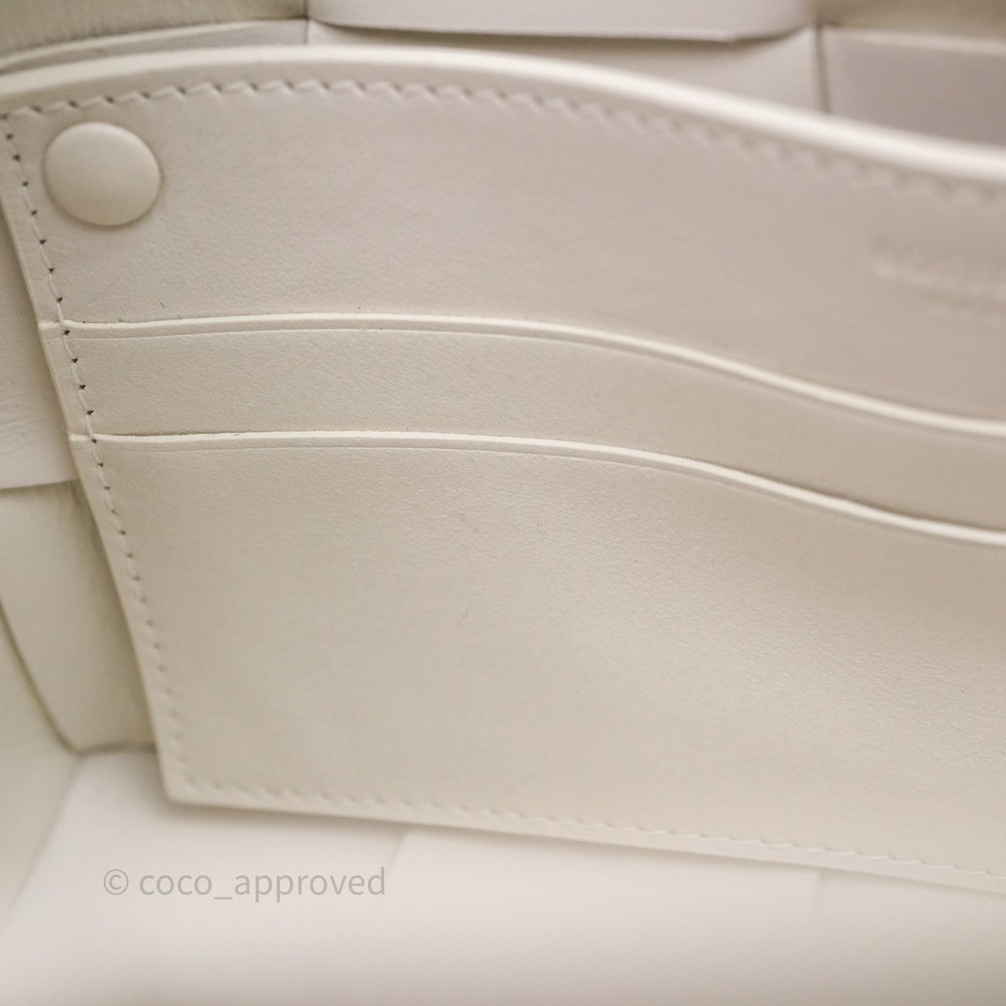 Bottega Veneta Shoulder Bag White Intrecciato Lambskin