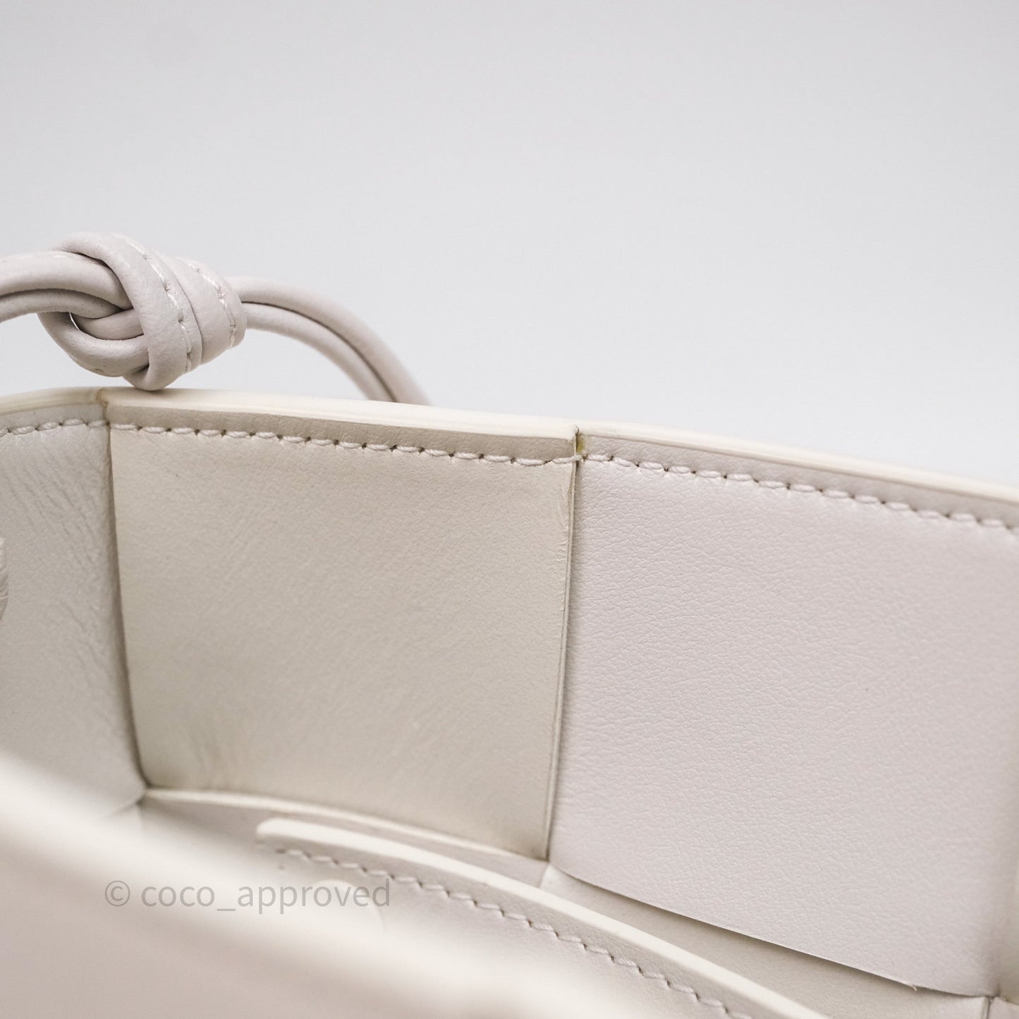 Bottega Veneta Shoulder Bag White Intrecciato Lambskin