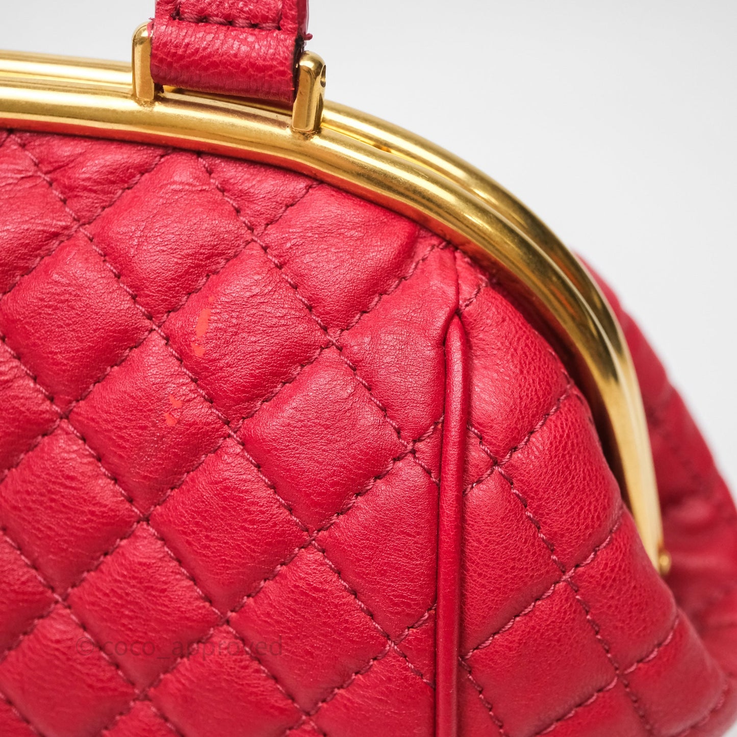 Chanel Quilted Kisslock Handbag With Chain Red Calfskin Gold Hardware