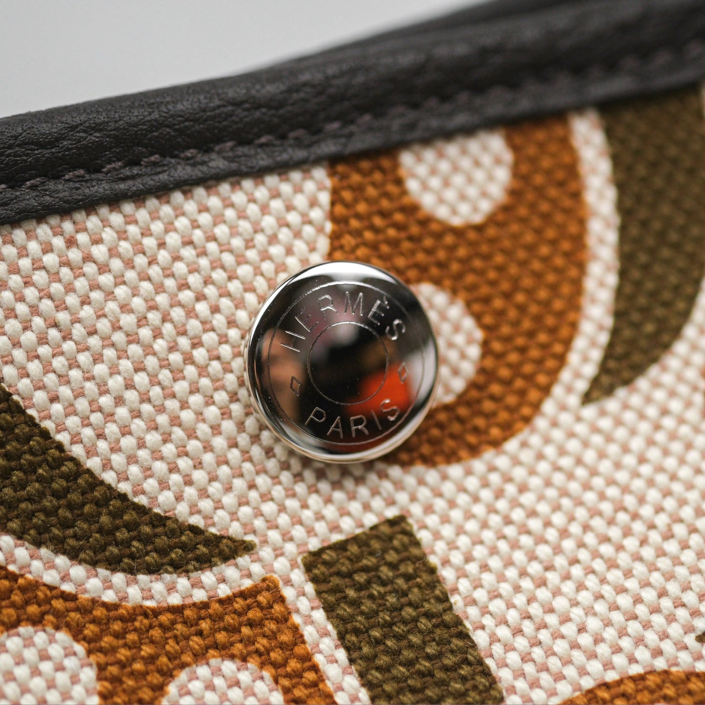 Hermès Garden Party 36 Printed H Plume Canvas/ Negonda Caramel 28/ Ecru-beige 14/ Ebene 46