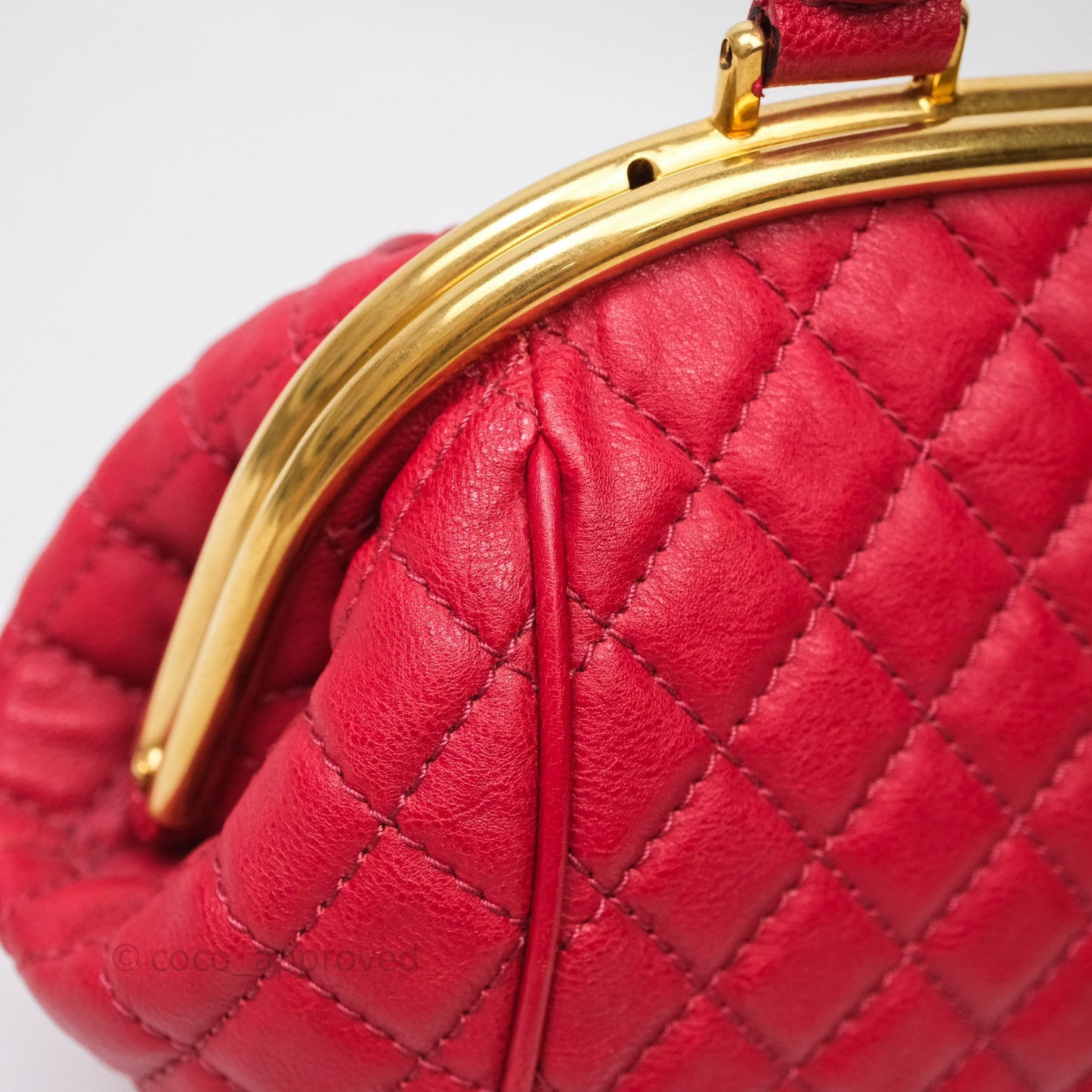 Chanel Quilted Kisslock Handbag With Chain Red Calfskin Gold Hardware