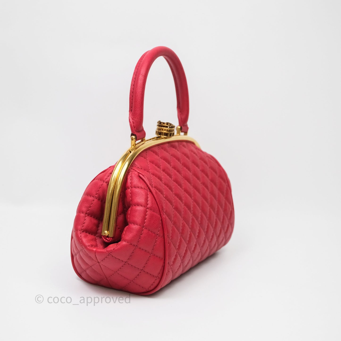 Chanel Quilted Kisslock Handbag With Chain Red Calfskin Gold Hardware