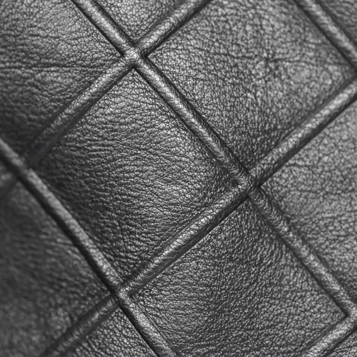 Chanel Small Chic Zip Shopping Tote Black Calfskin Ruthenium Hardware