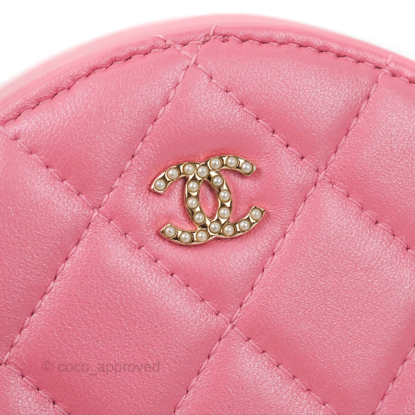 Chanel Quilted Round Clutch With Pearl Chain Iridescent Pink Lambskin Gold Hardware