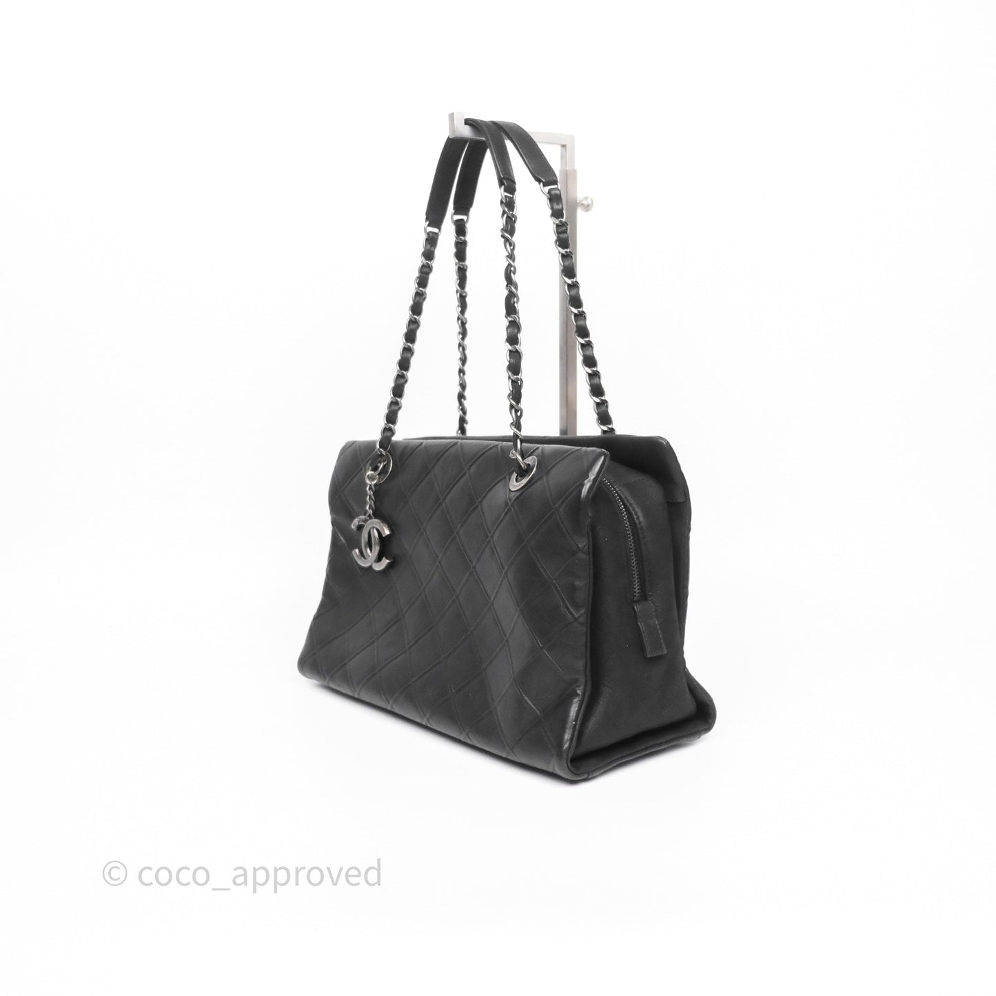 Chanel Small Chic Zip Shopping Tote Black Calfskin Ruthenium Hardware