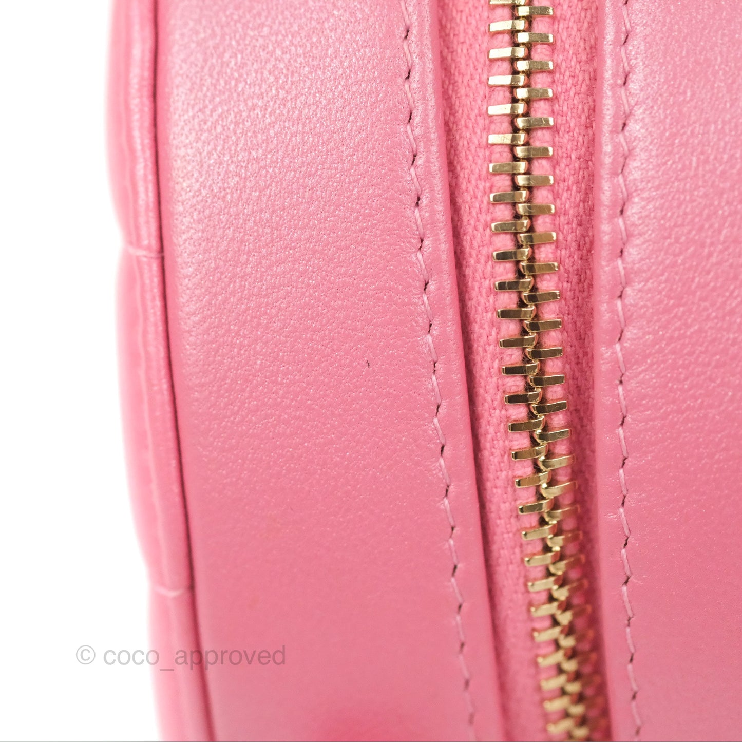 Chanel Quilted Round Clutch With Pearl Chain Iridescent Pink Lambskin Gold Hardware