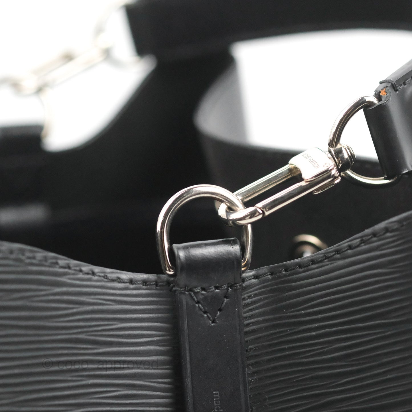 Louis Vuitton Neonoe MM Black Epi