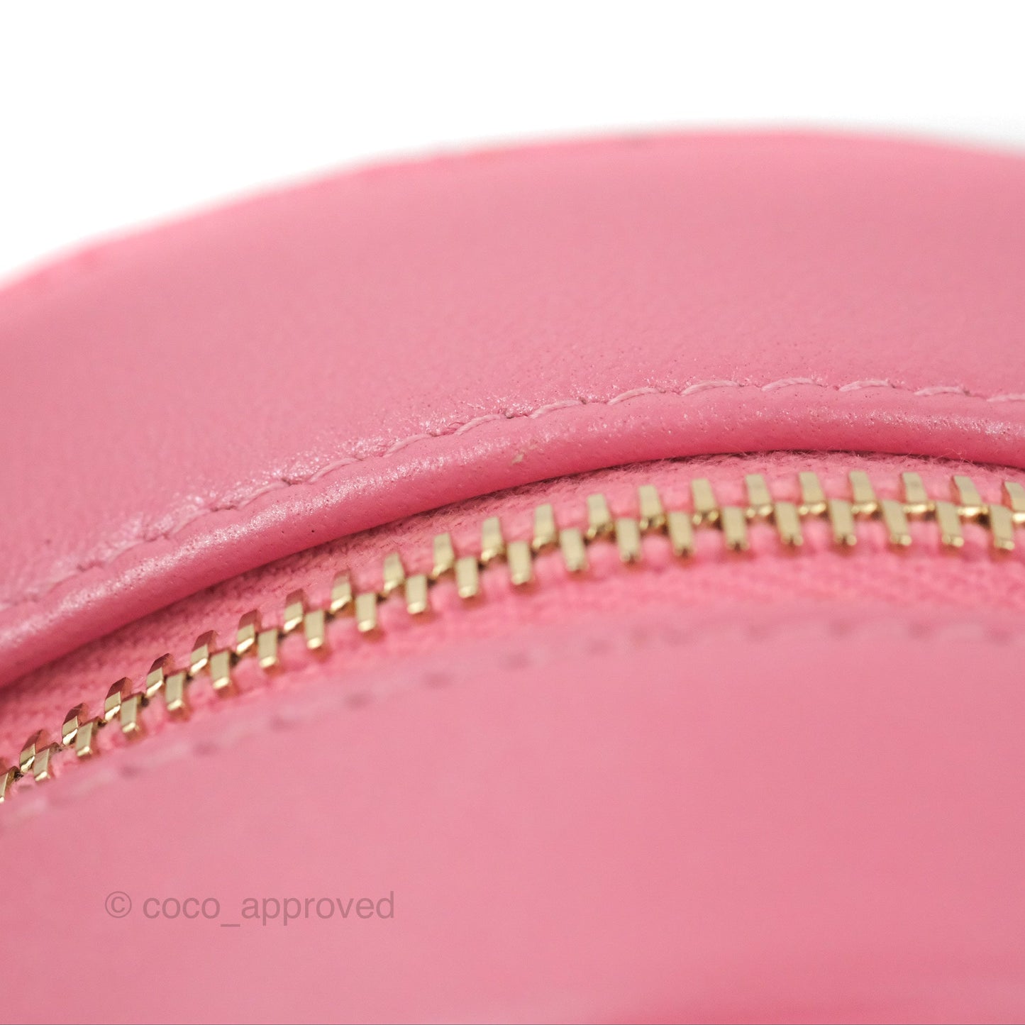 Chanel Quilted Round Clutch With Pearl Chain Iridescent Pink Lambskin Gold Hardware