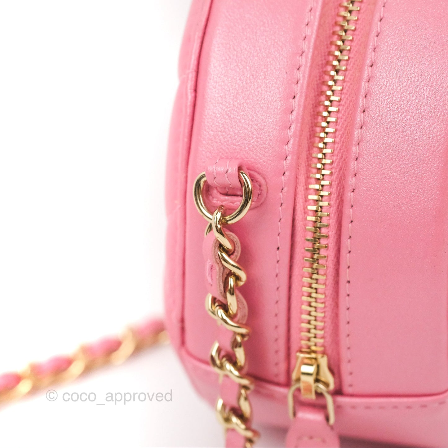 Chanel Quilted Round Clutch With Pearl Chain Iridescent Pink Lambskin Gold Hardware