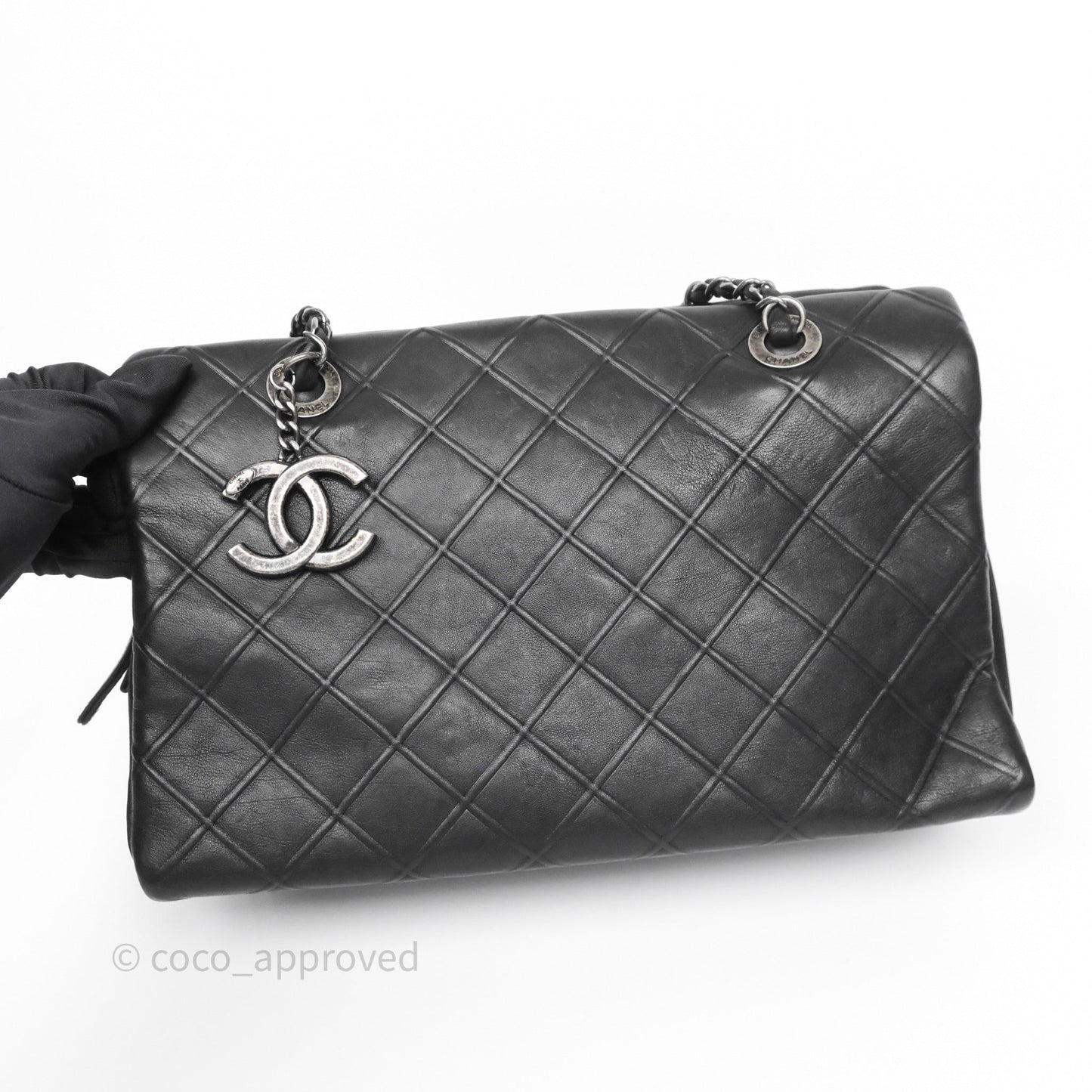 Chanel Small Chic Zip Shopping Tote Black Calfskin Ruthenium Hardware