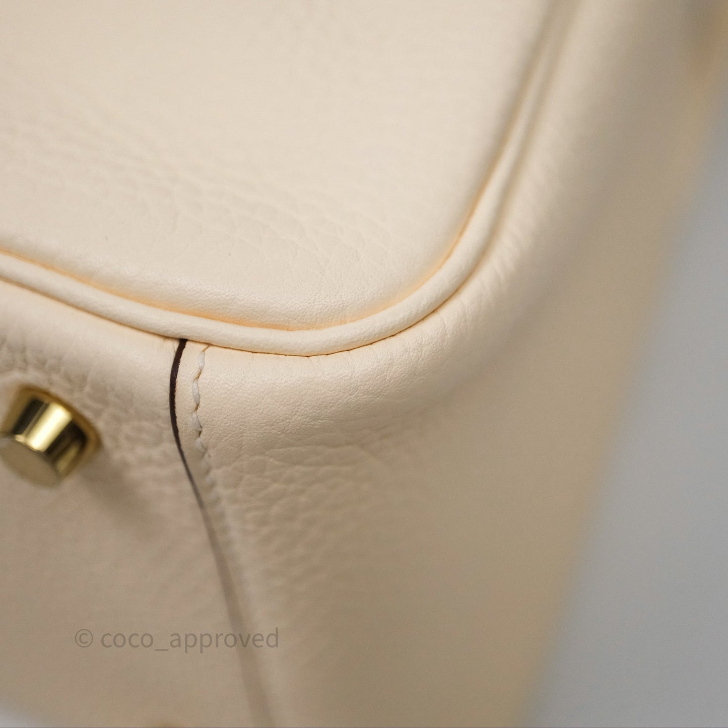 Hermès Lindy 26 Nata I2 Clemence Gold Hardware