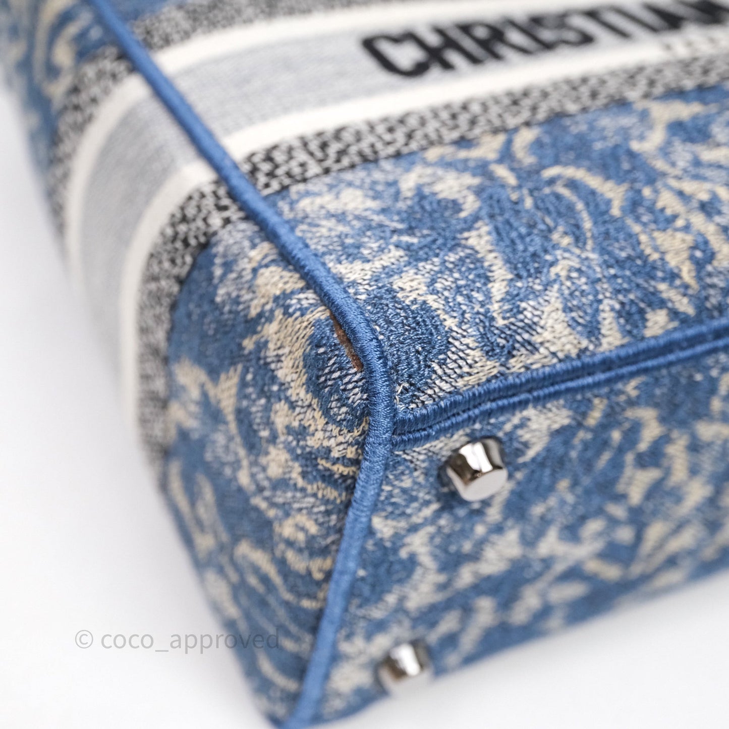Christian Dior Medium Lady D-Lite Bag Blue Toile de Jouy Embroidery