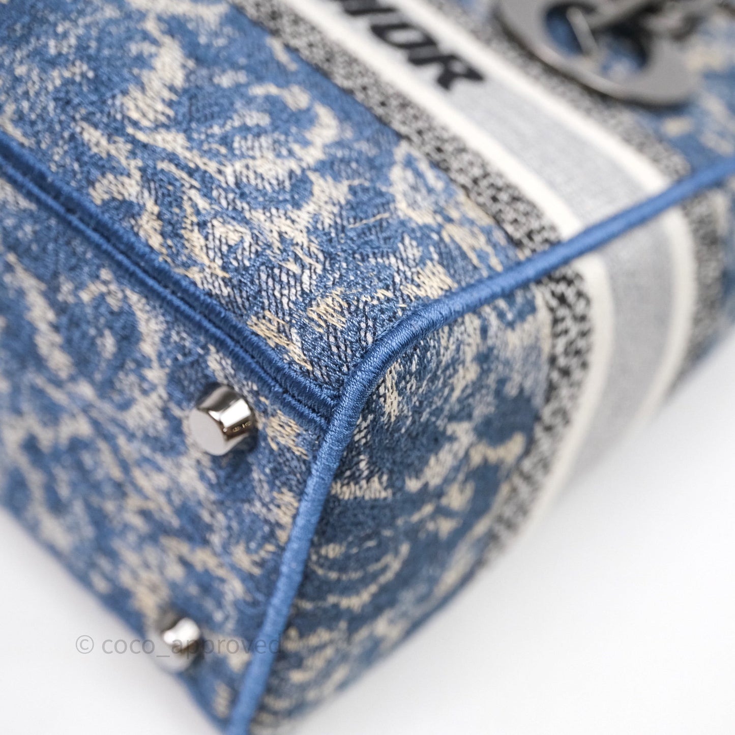 Christian Dior Medium Lady D-Lite Bag Blue Toile de Jouy Embroidery