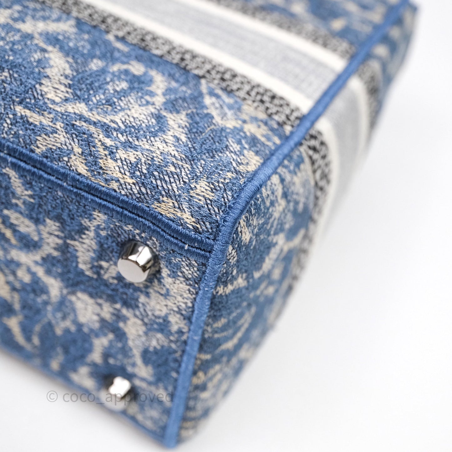 Christian Dior Medium Lady D-Lite Bag Blue Toile de Jouy Embroidery