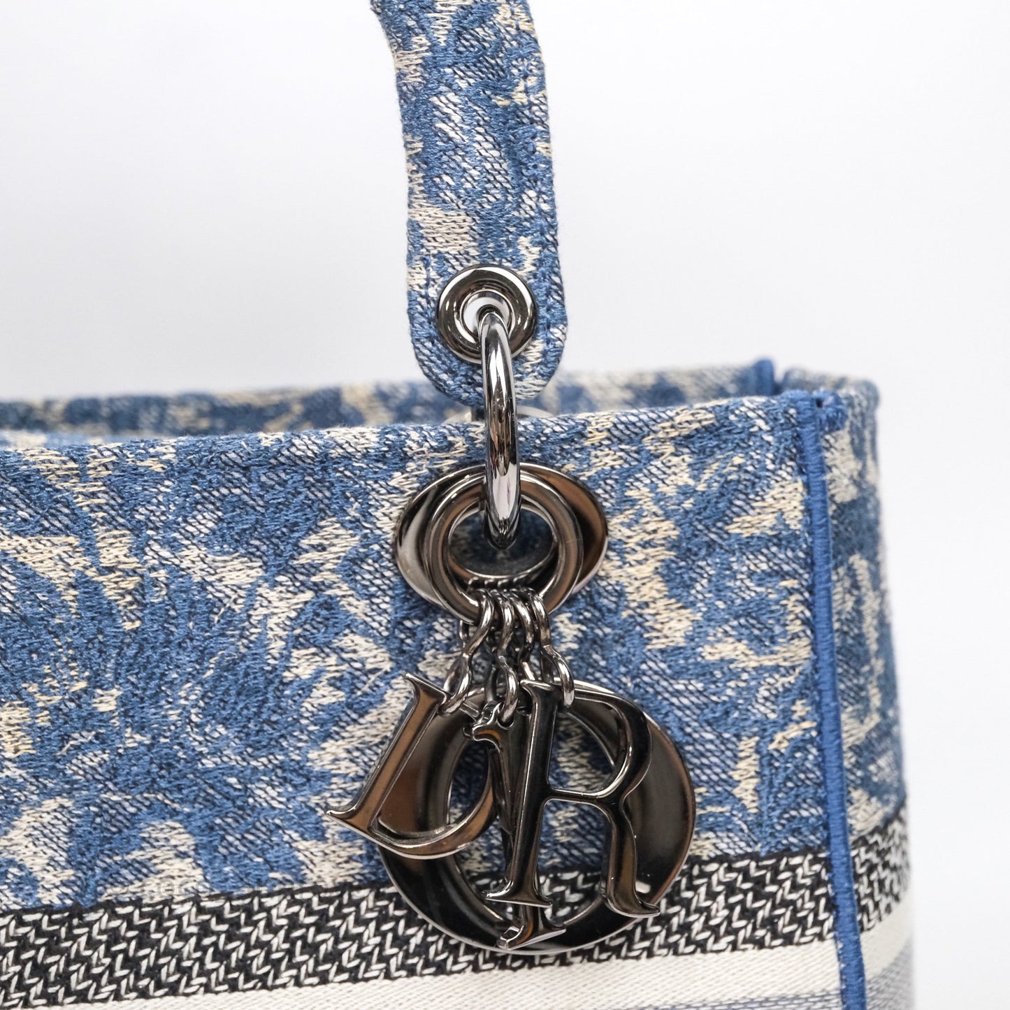 Christian Dior Medium Lady D-Lite Bag Blue Toile de Jouy Embroidery