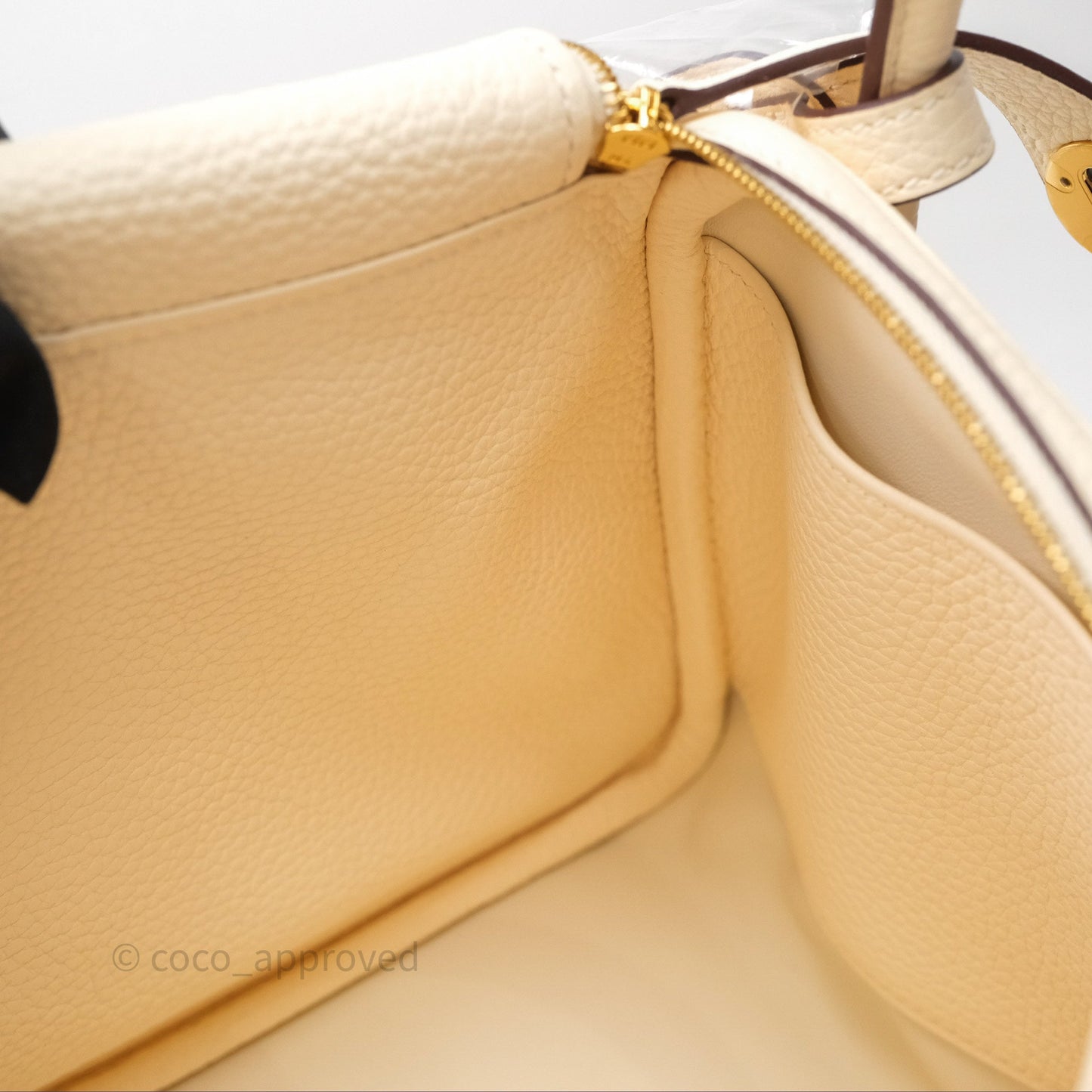 Hermès Lindy 26 Nata I2 Clemence Gold Hardware