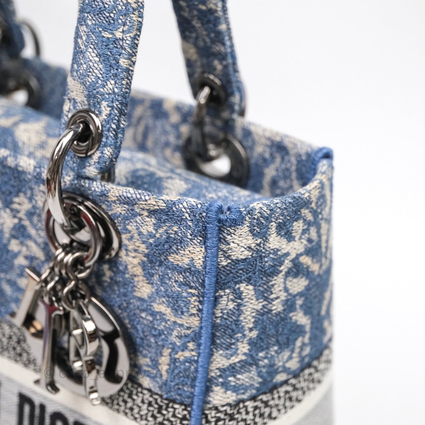 Christian Dior Medium Lady D-Lite Bag Blue Toile de Jouy Embroidery
