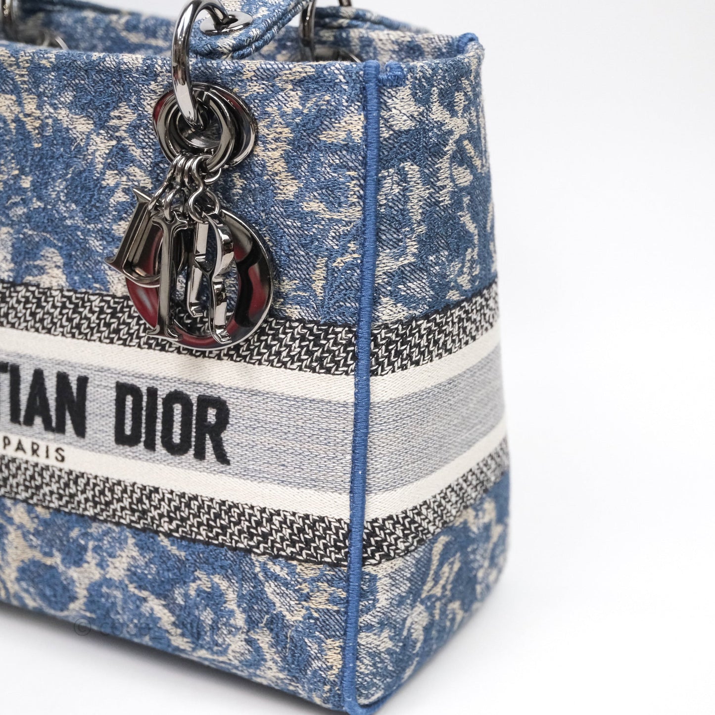 Christian Dior Medium Lady D-Lite Bag Blue Toile de Jouy Embroidery