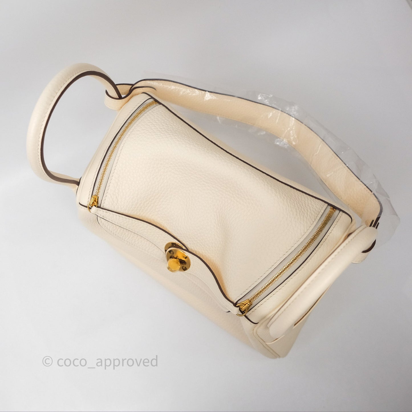 Hermès Lindy 26 Nata I2 Clemence Gold Hardware