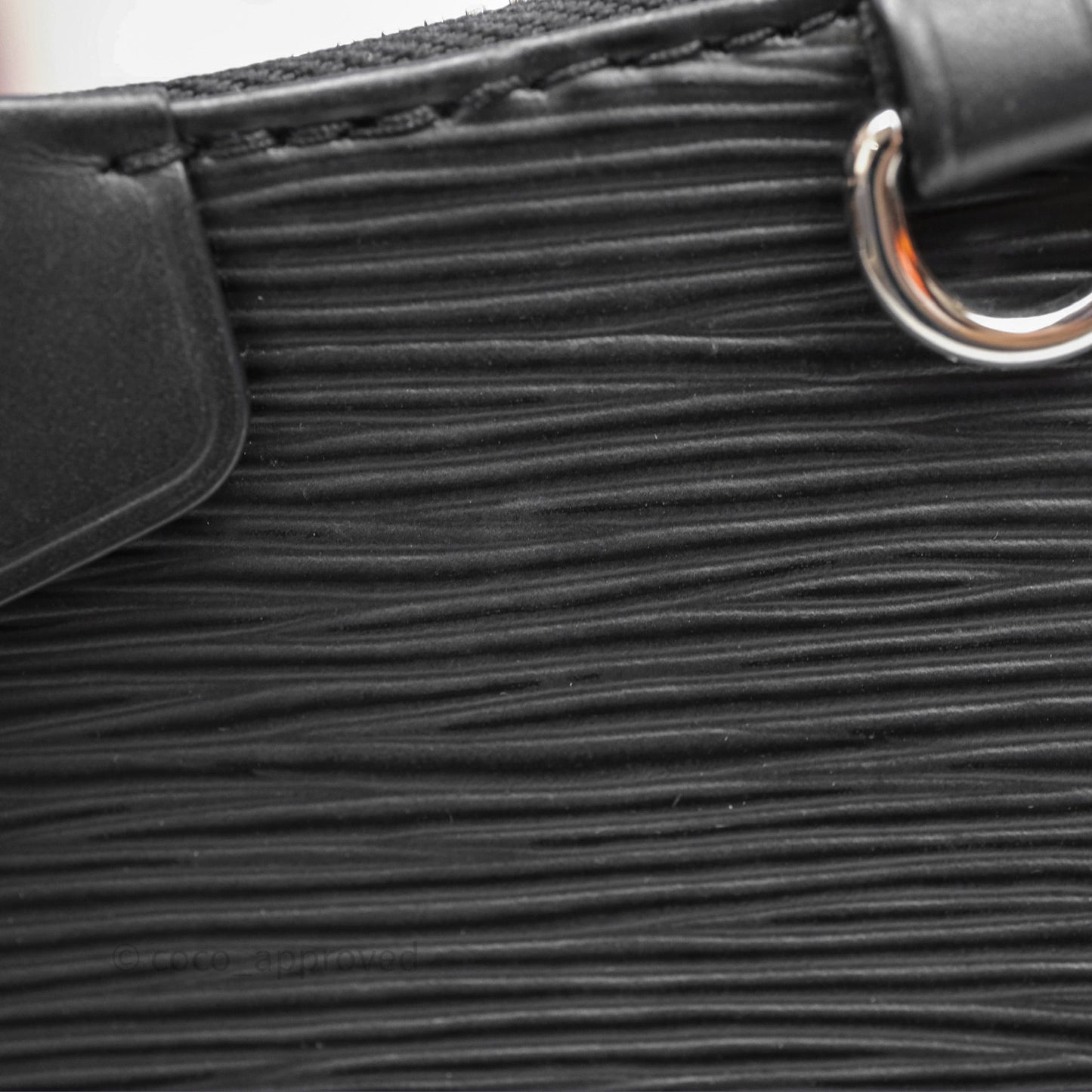 Louis Vuitton Epi Easy Pouch On Strap Black