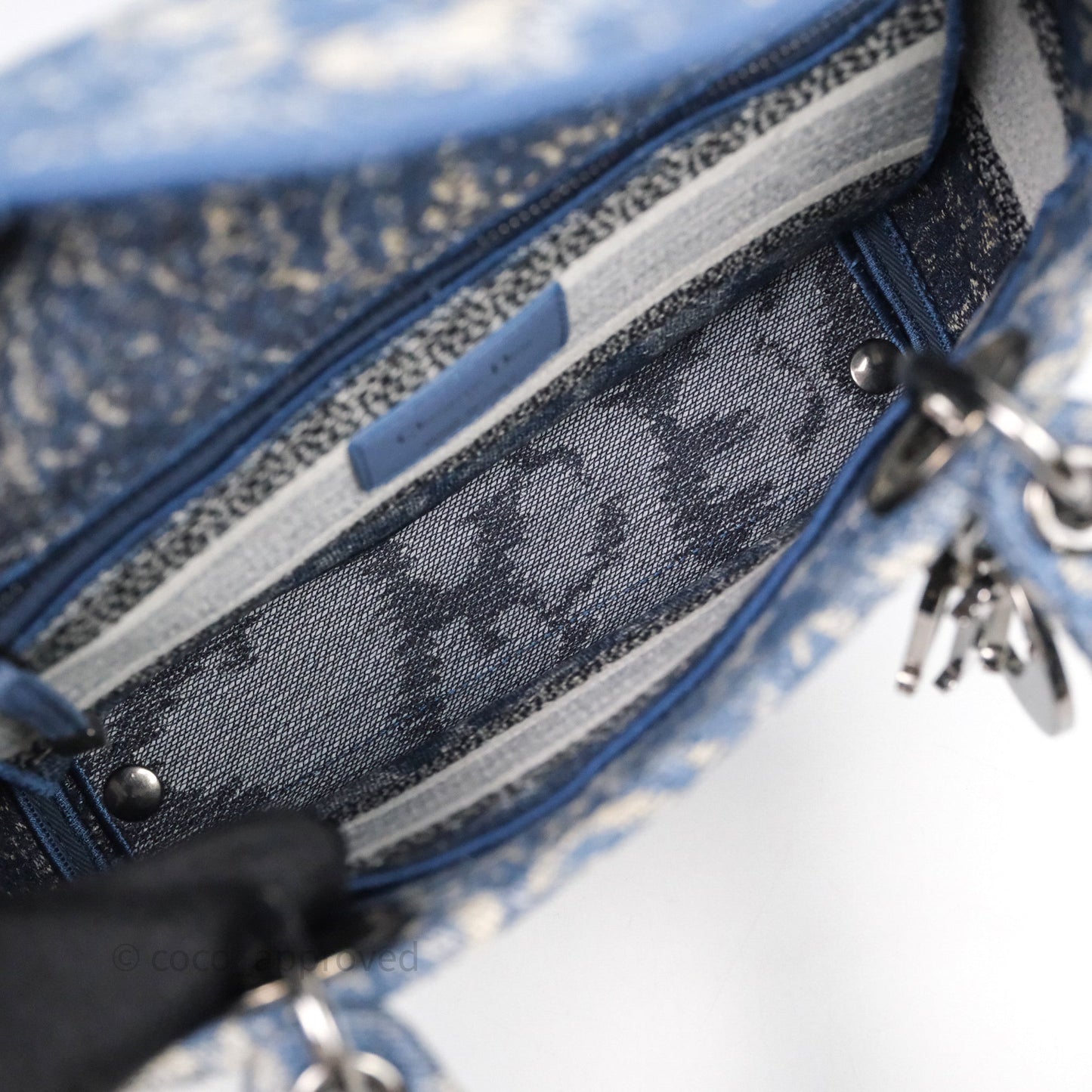 Christian Dior Medium Lady D-Lite Bag Blue Toile de Jouy Embroidery