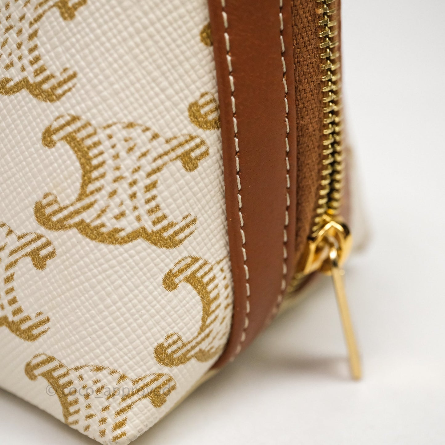 Celine Clutch With Chain Triomphe Canvas Lambskin White/Tan