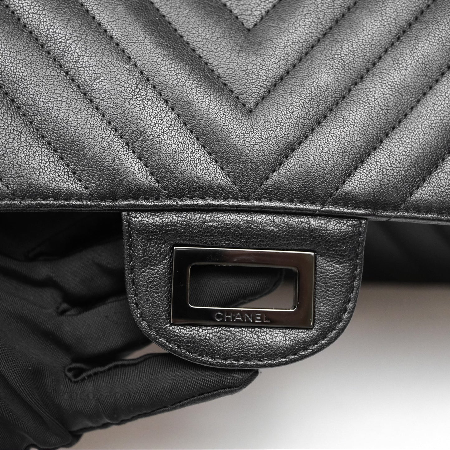Chanel Reissue 227 Chevron So Black Calfskin