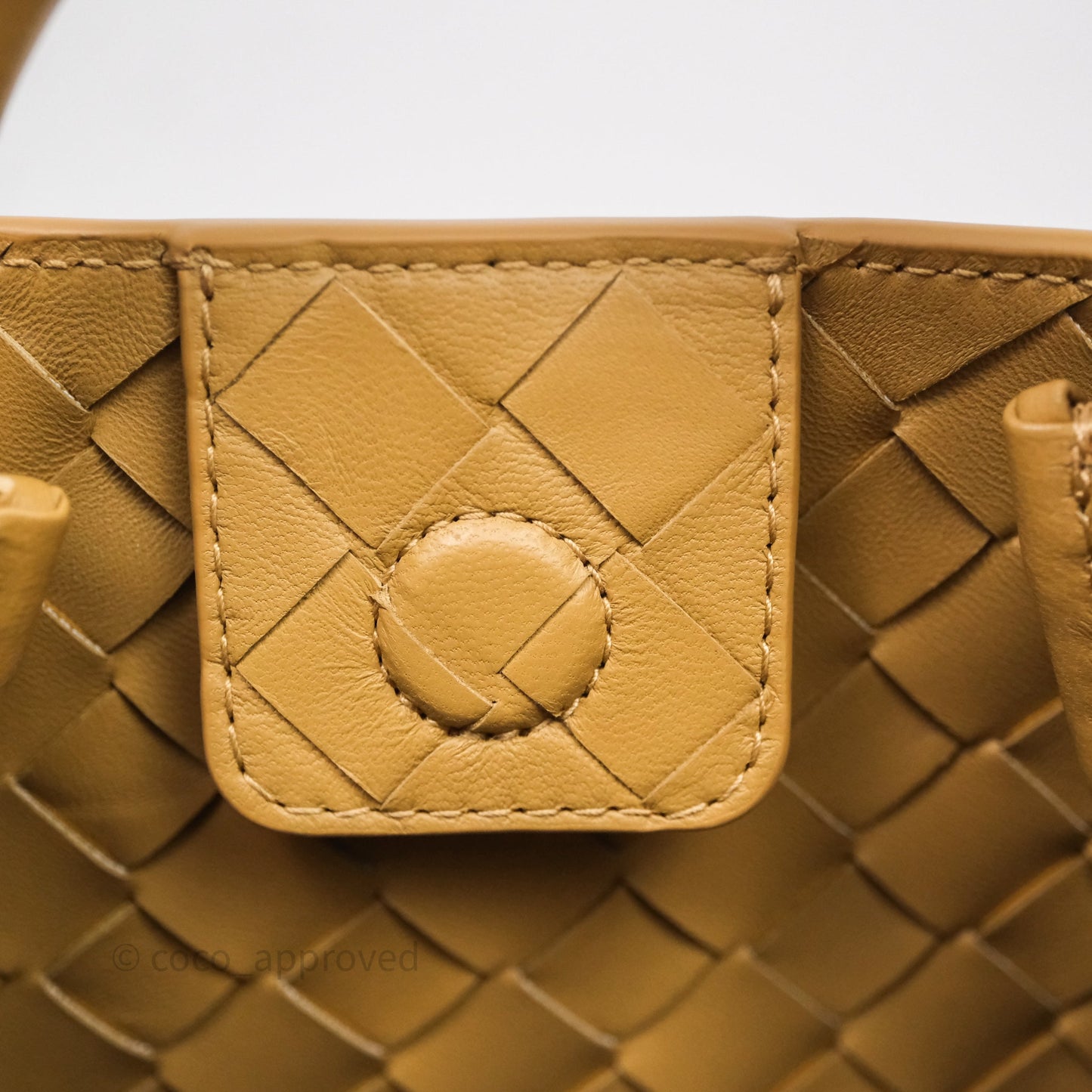 Bottega Veneta Small Andiamo Bag Dark Praline Intrecciato Lambskin