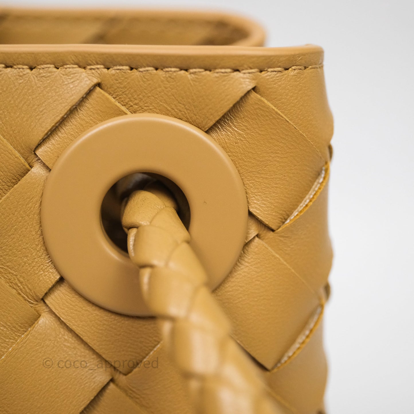 Bottega Veneta Small Andiamo Bag Dark Praline Intrecciato Lambskin