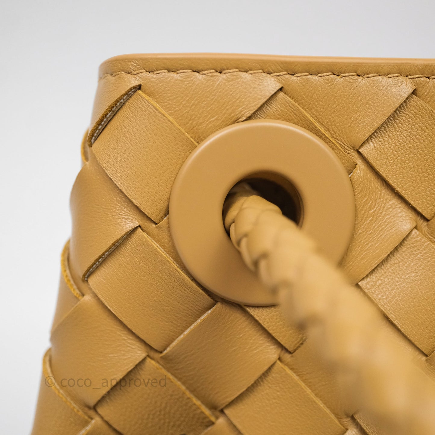 Bottega Veneta Small Andiamo Bag Dark Praline Intrecciato Lambskin
