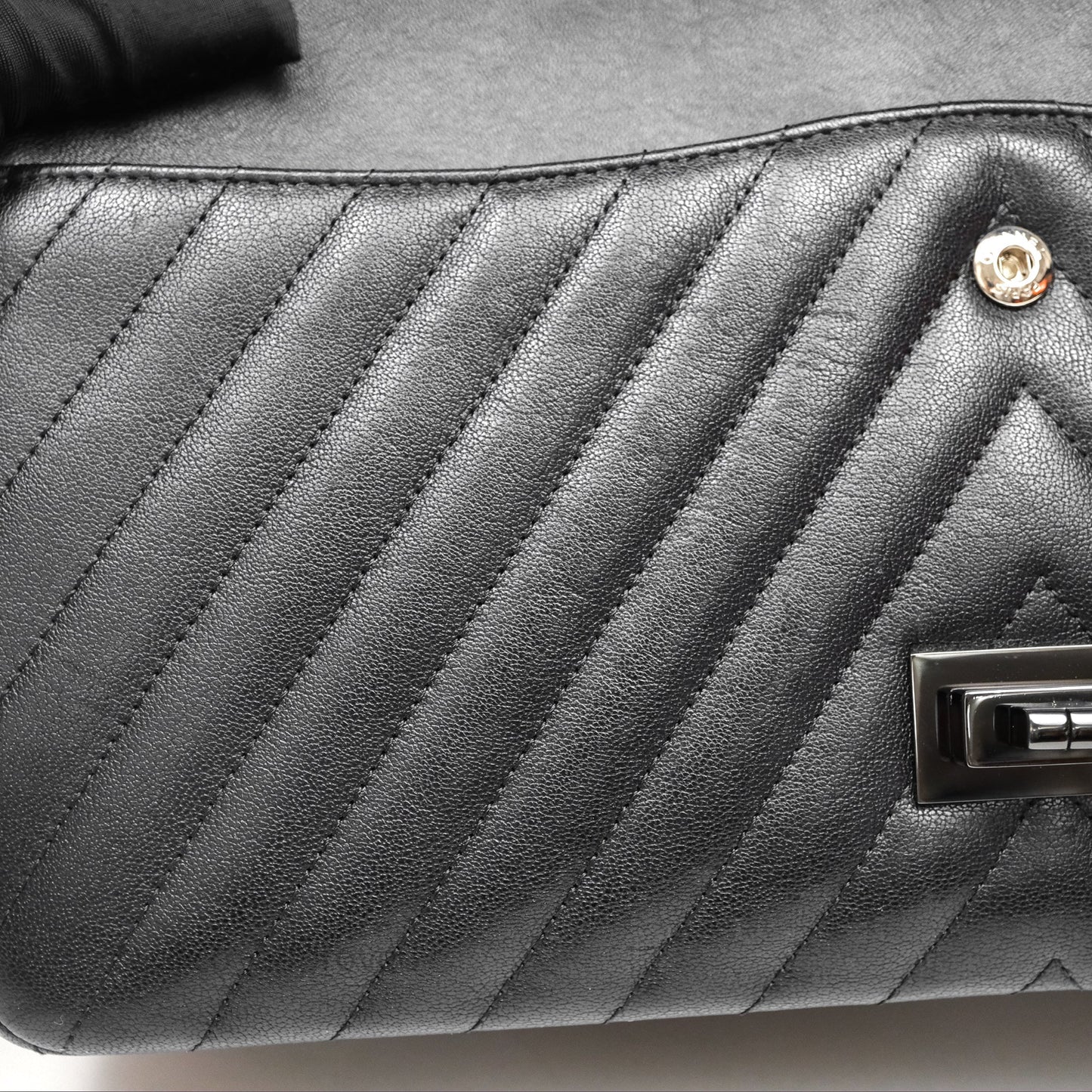 Chanel Reissue 227 Chevron So Black Calfskin