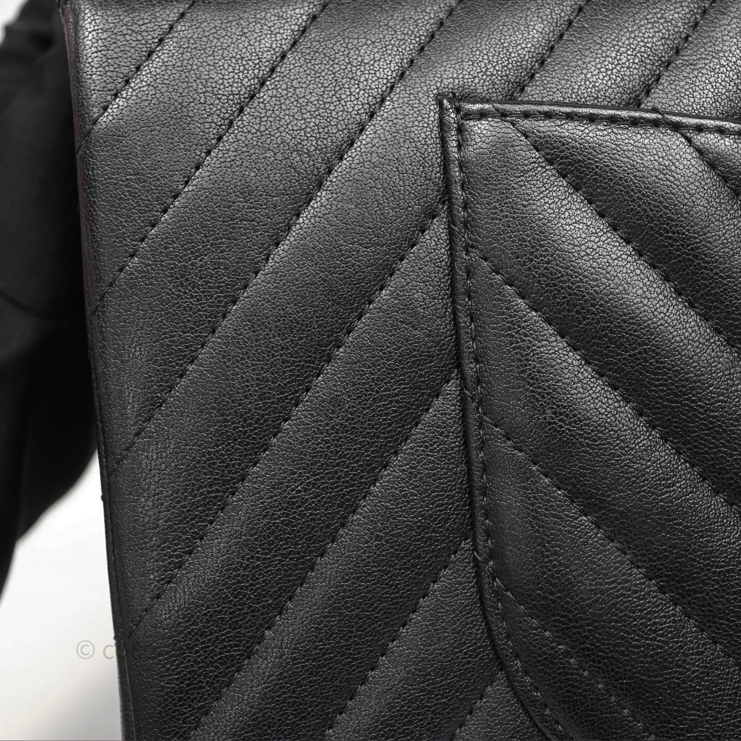 Chanel Reissue 227 Chevron So Black Calfskin