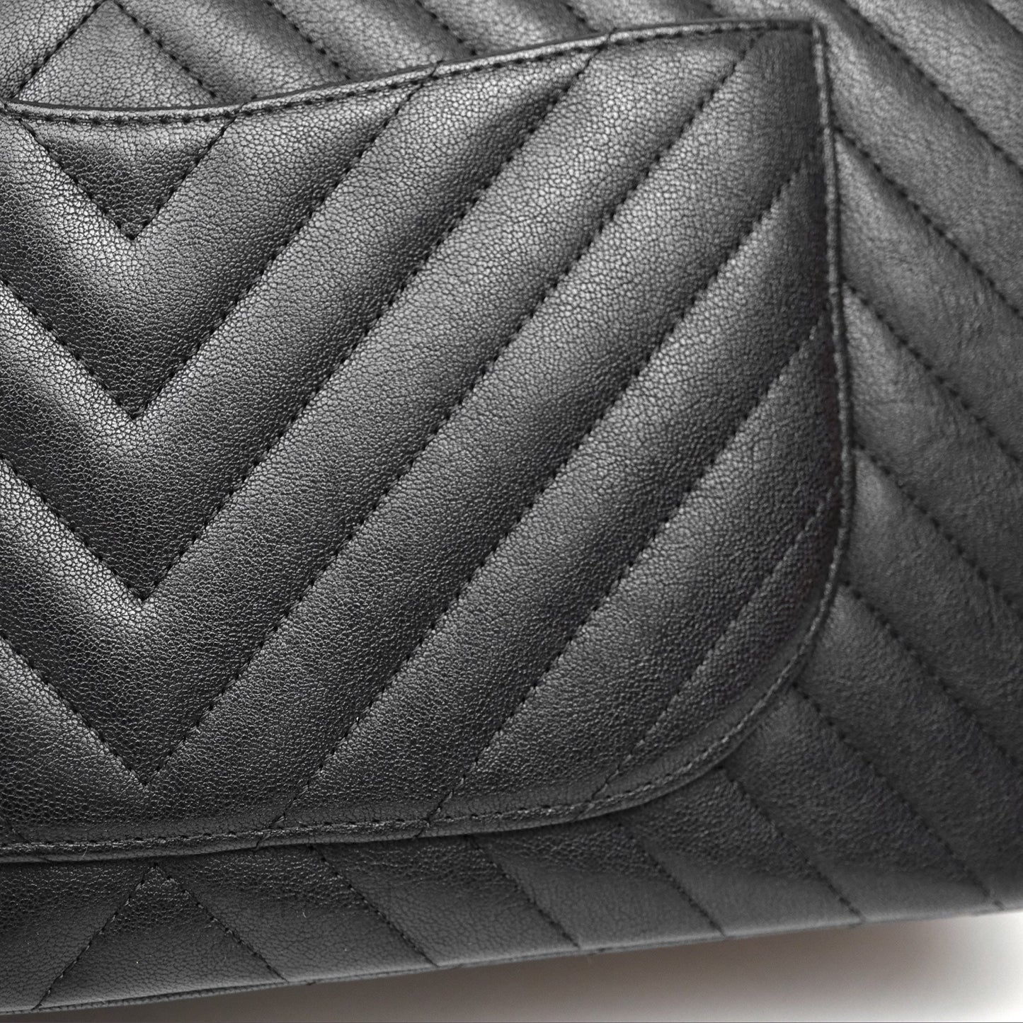 Chanel Reissue 227 Chevron So Black Calfskin