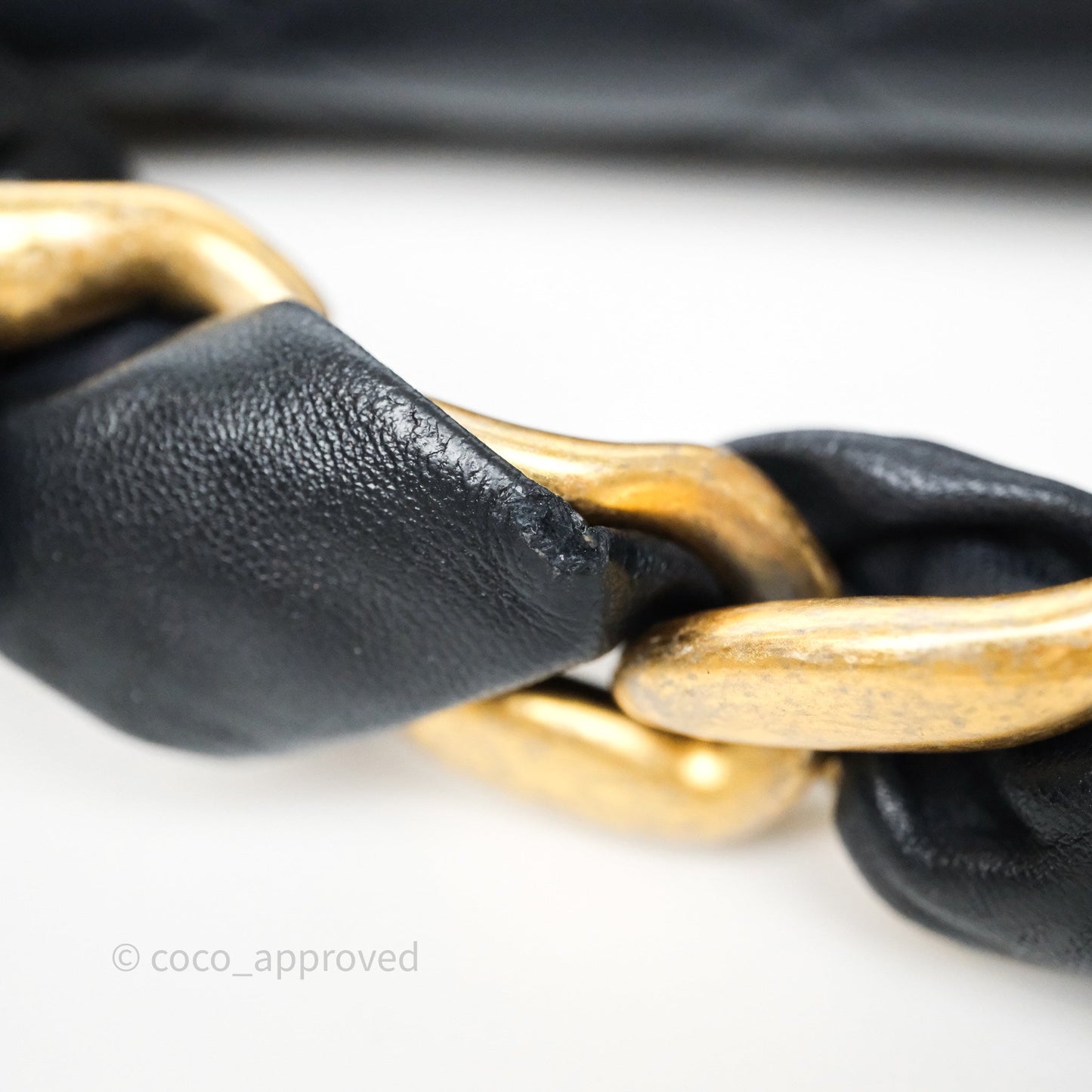 Chanel Quilted Entwined Chain Bag Navy Lambskin Aged Gold Hardware 21P