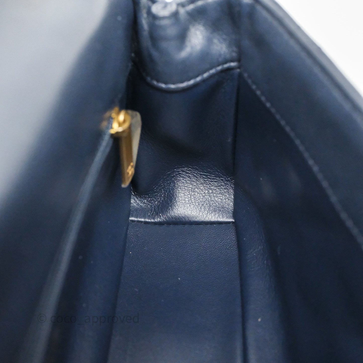 Chanel Quilted Entwined Chain Bag Navy Lambskin Aged Gold Hardware 21P