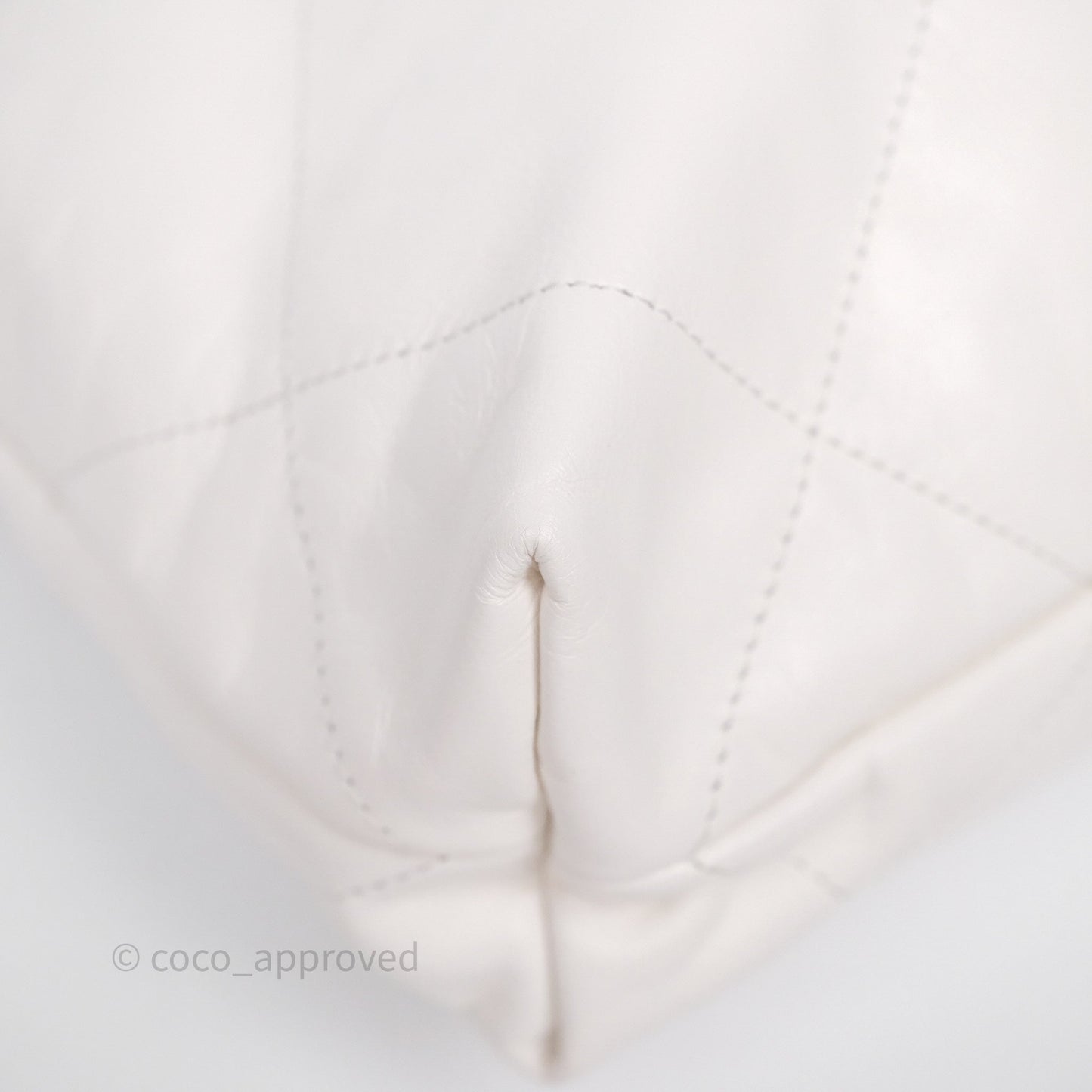 Chanel 22 Small White Shiny Calfskin Aged Gold Hardware