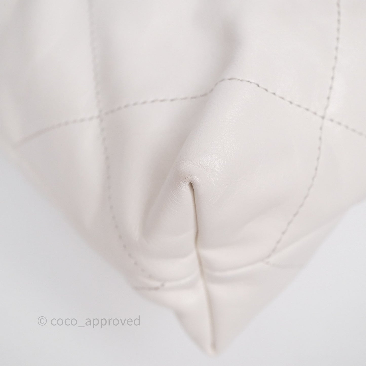 Chanel 22 Small White Shiny Calfskin Aged Gold Hardware