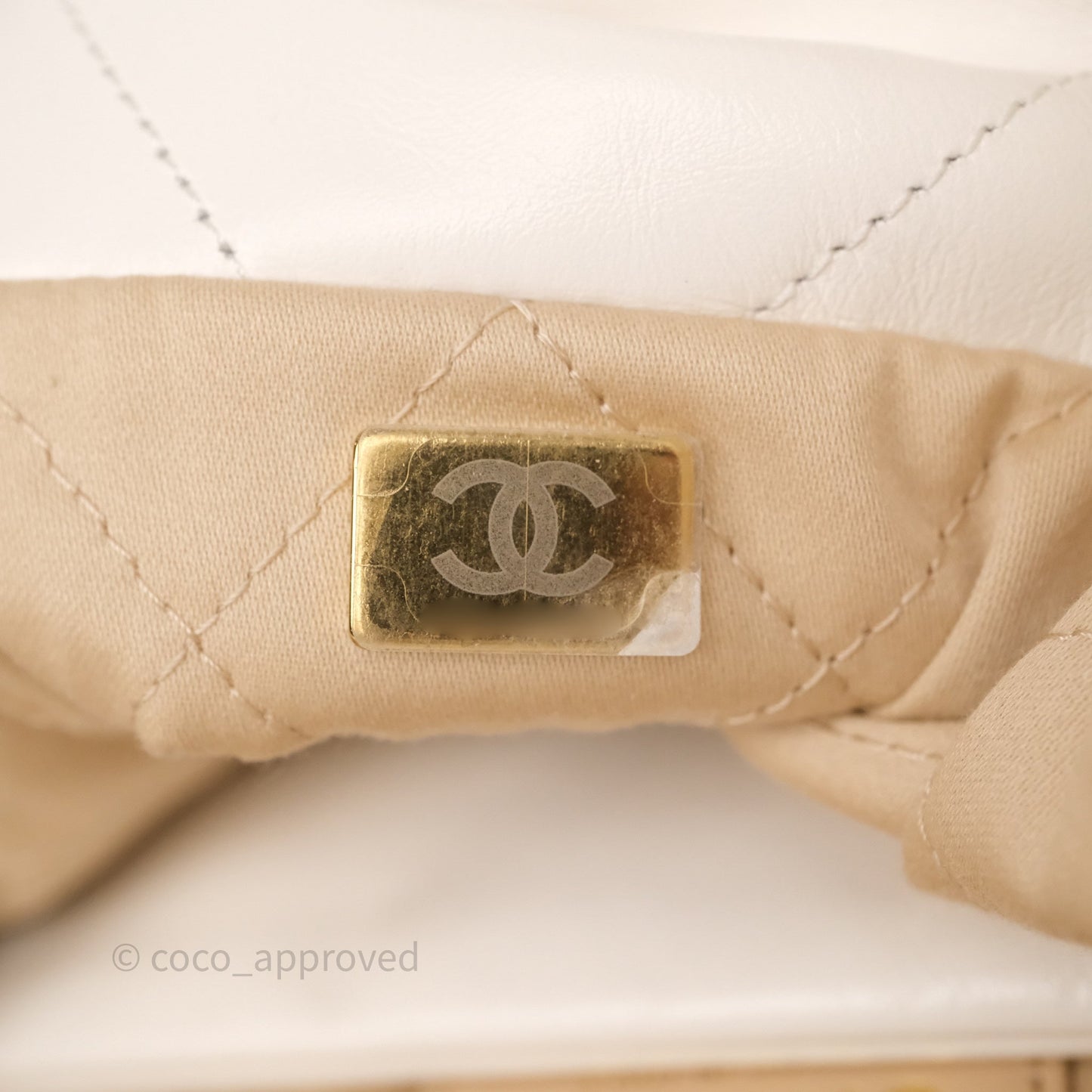 Chanel 22 Small White Shiny Calfskin Aged Gold Hardware