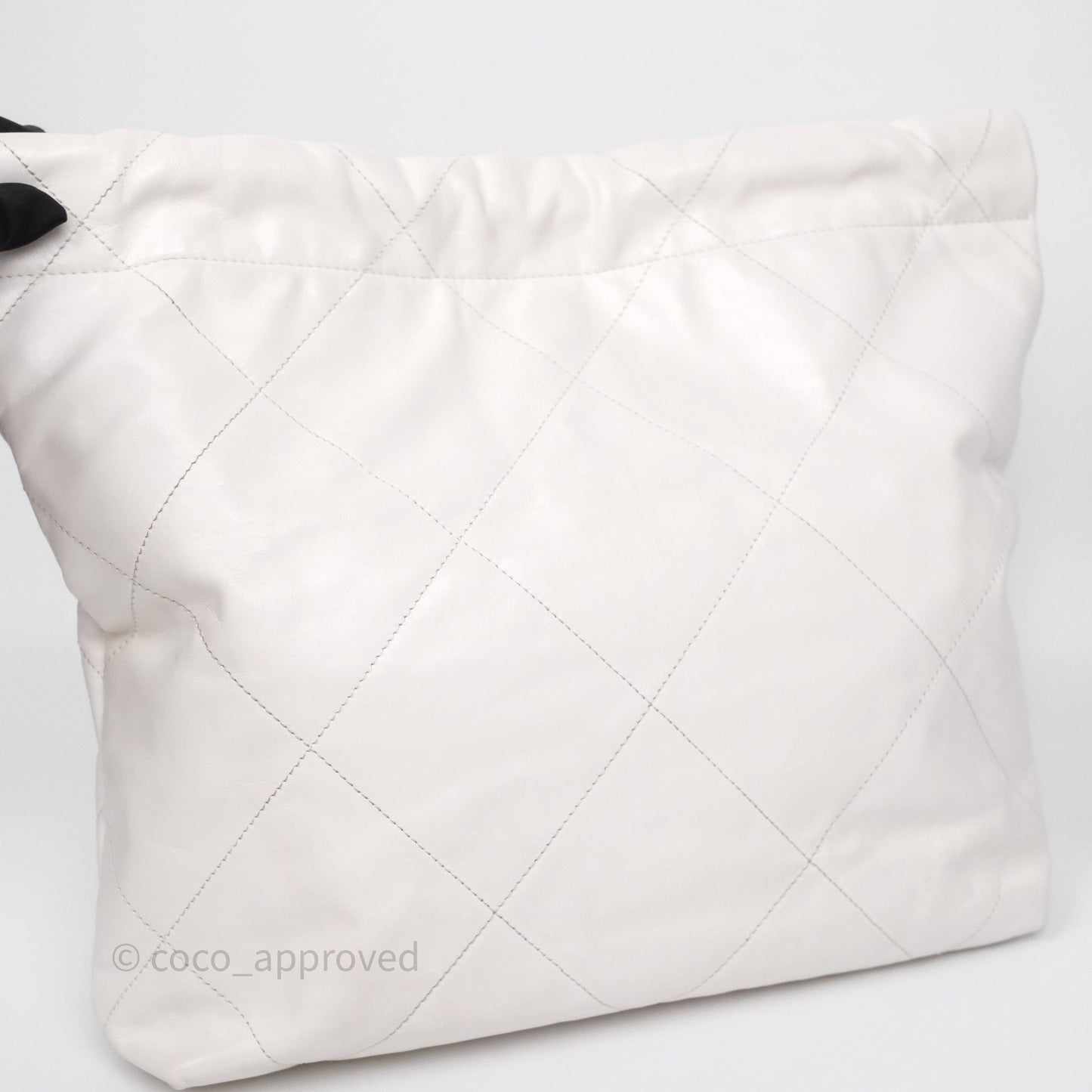 Chanel 22 Small White Shiny Calfskin Aged Gold Hardware
