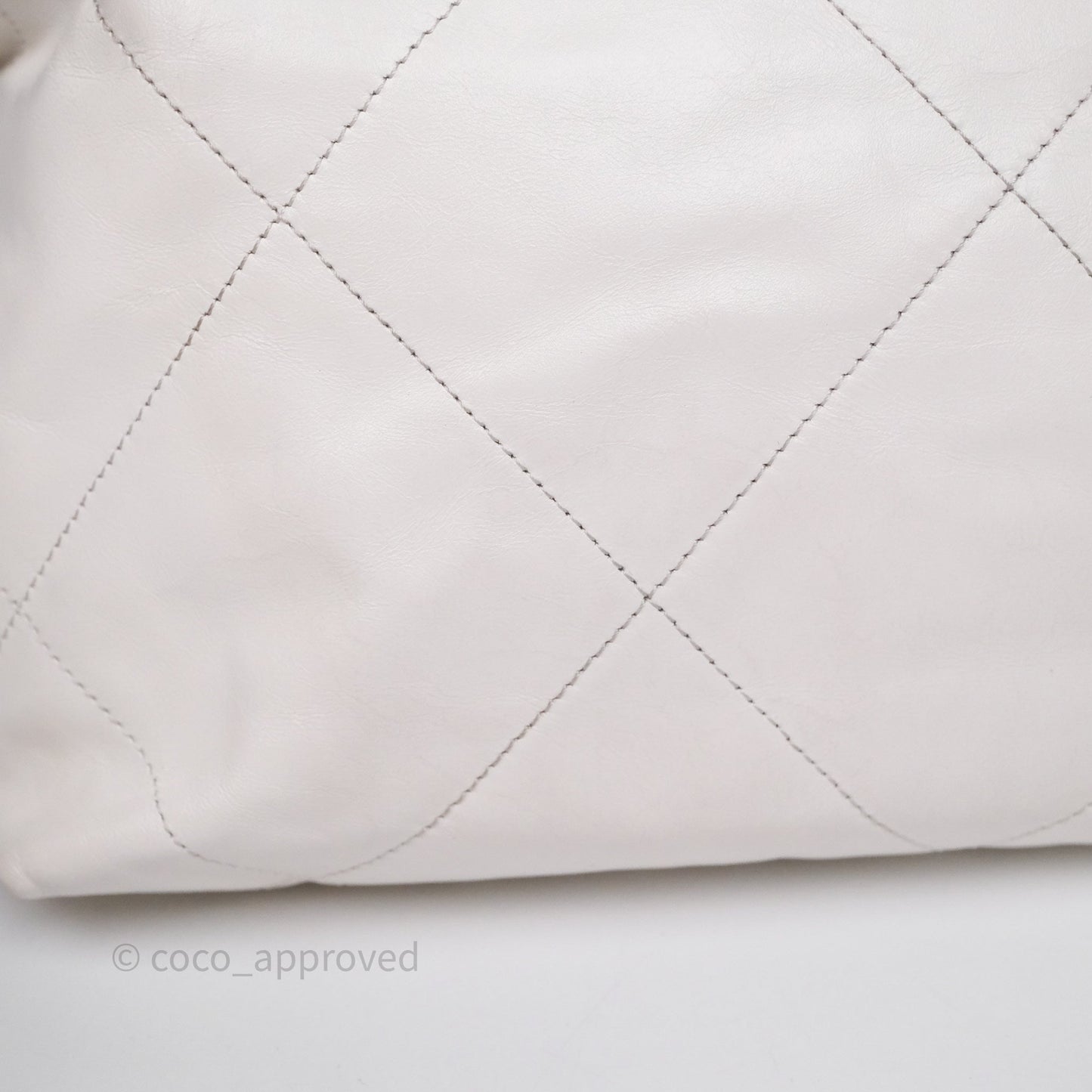 Chanel 22 Small White Shiny Calfskin Aged Gold Hardware