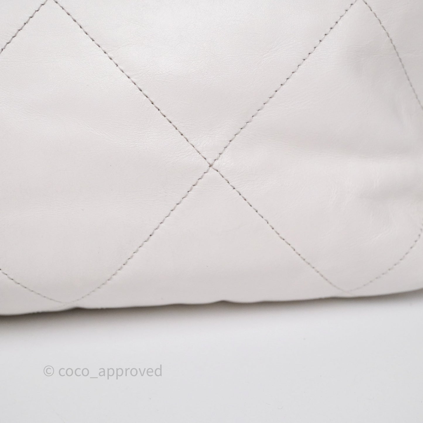 Chanel 22 Small White Shiny Calfskin Aged Gold Hardware